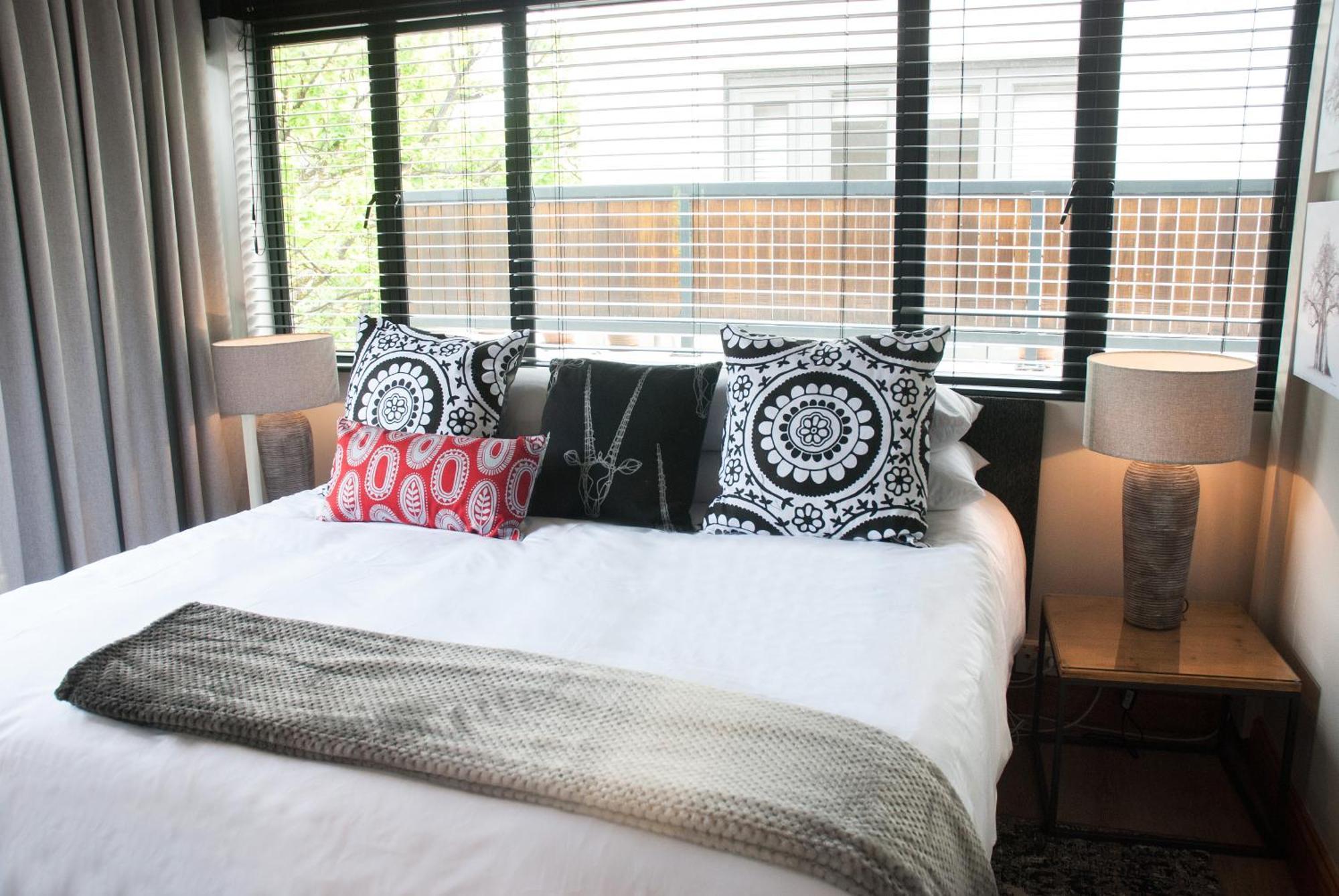 Апартаменты в Stellenbosch Central — 84 кв. м., спальни: 2, собственных ванных: 2 Экстерьер фото