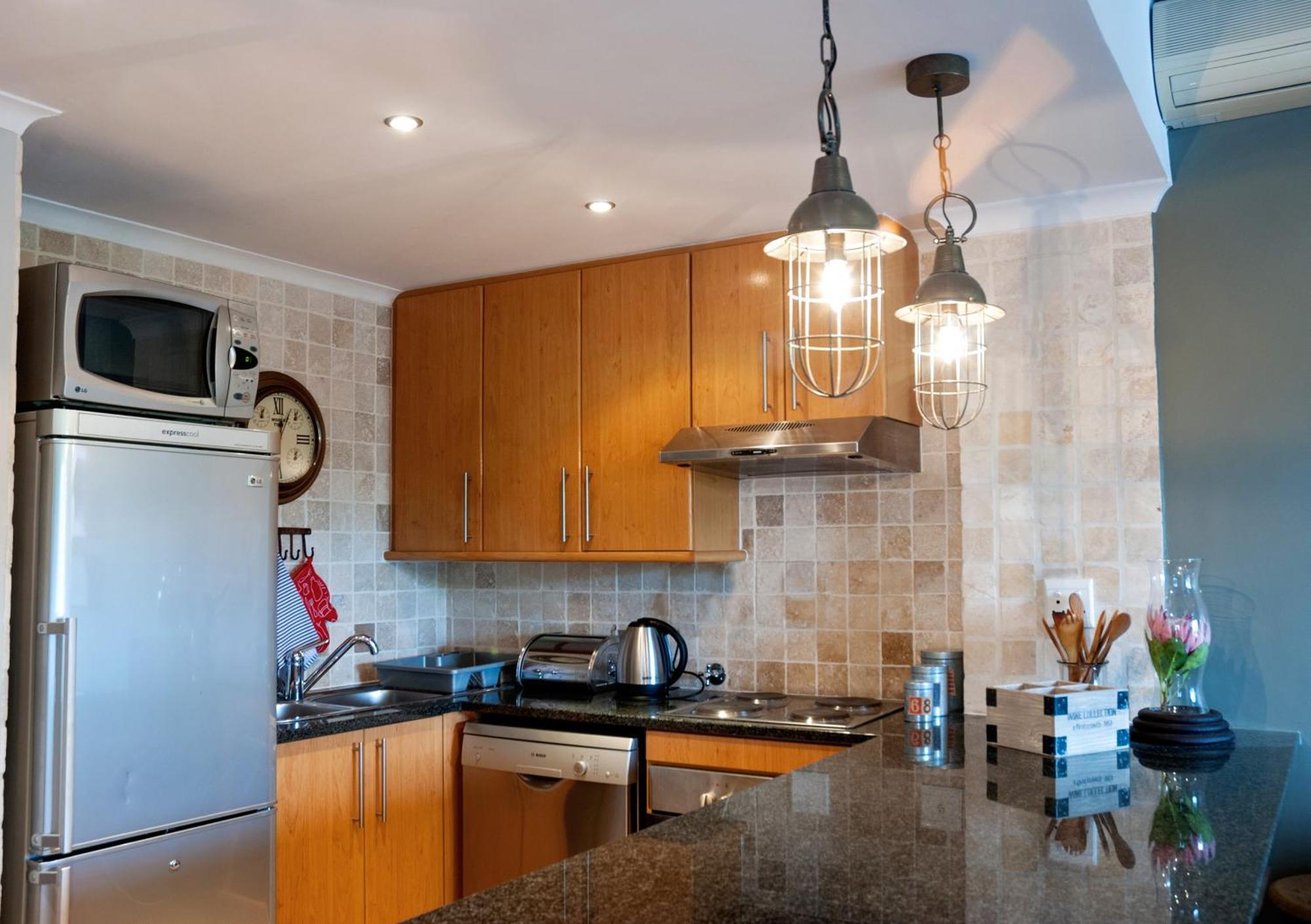 Апартаменты в Stellenbosch Central — 84 кв. м., спальни: 2, собственных ванных: 2 Экстерьер фото